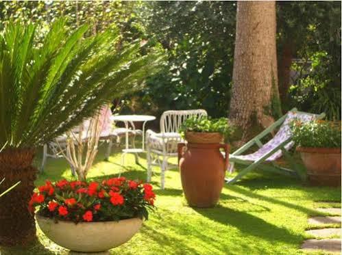 Bed and Breakfast Tre Civette Sul Como Marina di Massa Exterior foto